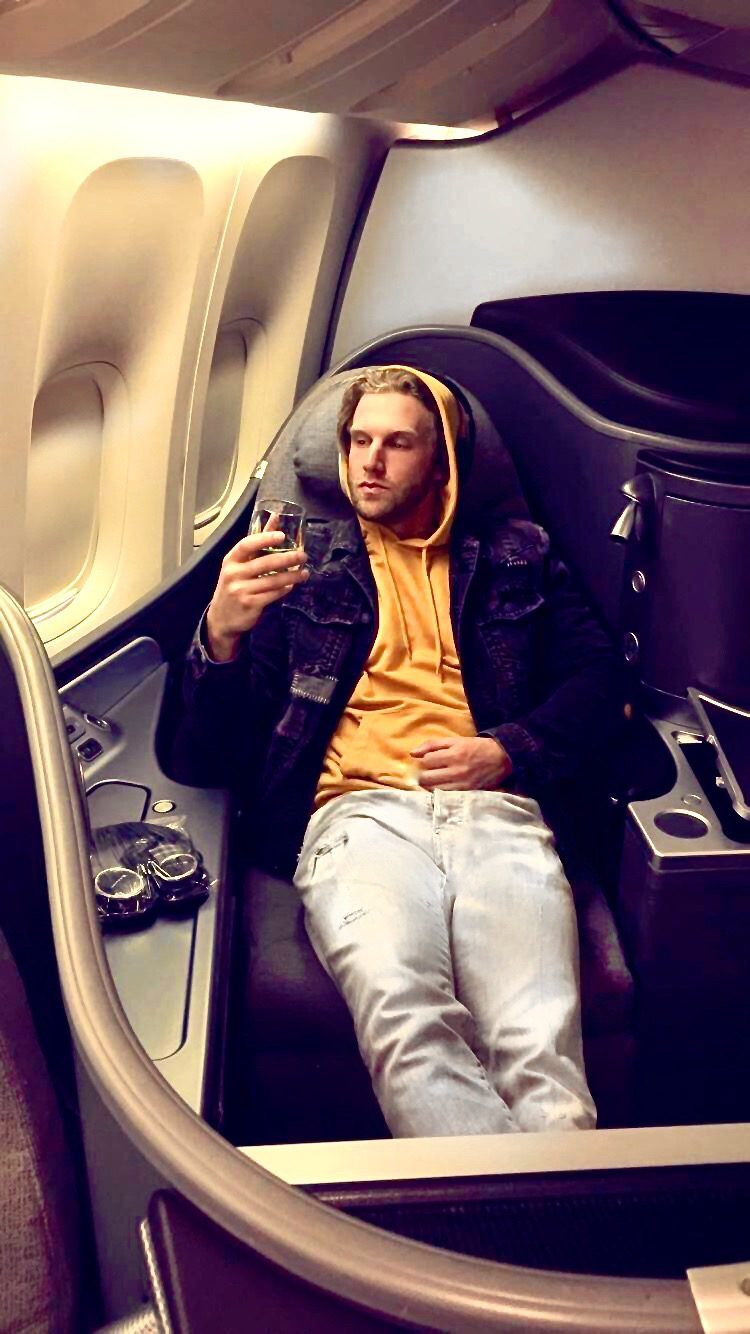 Learn How Travel Hack Guru Yan Stavisski has traveled to over 47 countries by age 25